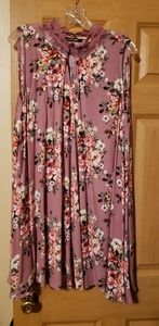 Knee length dress, lace collar, size Medium